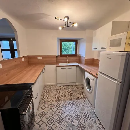 Appartamento Casa Laura - 2 Bedroom In Historic Building *