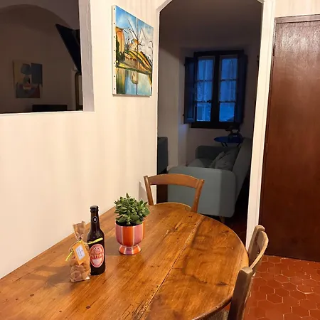 2-bedroom In Historic Building Apartment Luri